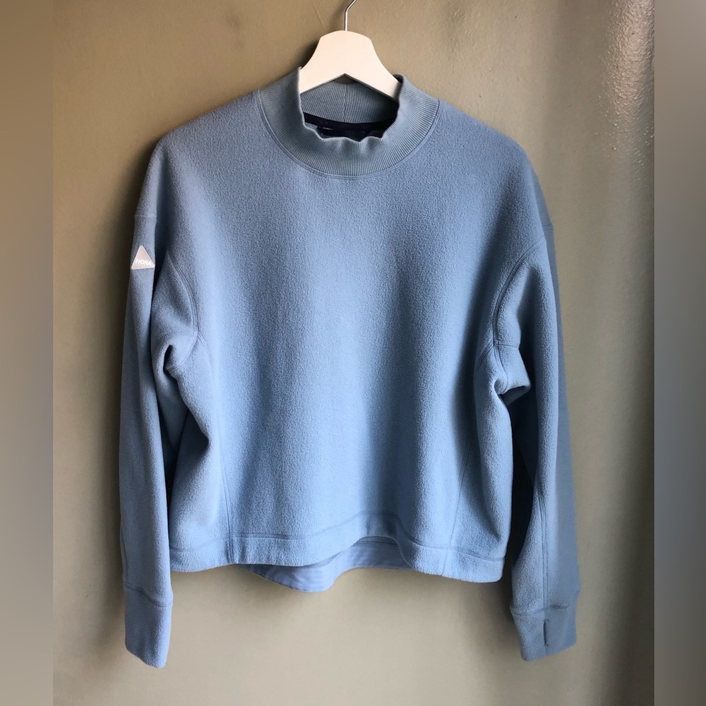 Hoka Women’s Blue Fleece Crew Sweater Size: S